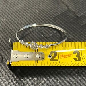Elegant Silver Bracelet with Crystal Accents